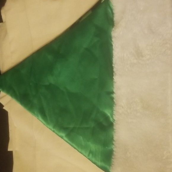 Yoda Christmas Hat - Picture 3 of 4